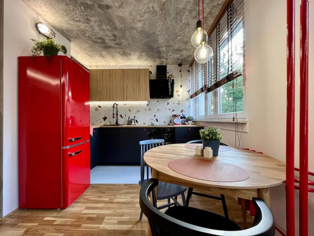 Modern Retro Apart ~ 800M Main Square Вроцлав Екстериор снимка